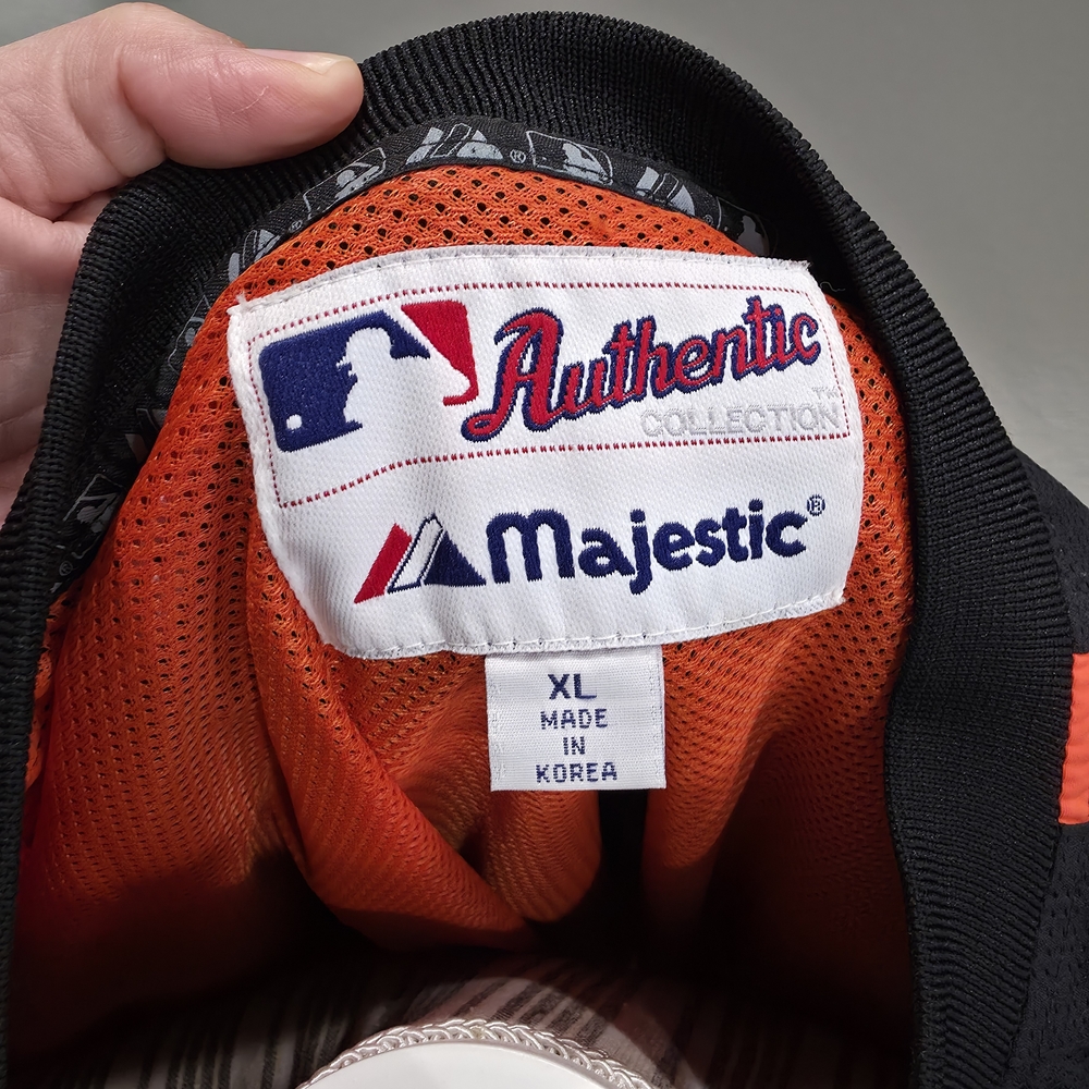 SF Giants Black And Orange Pullover With Side Zipper. - Picture 2 of 9